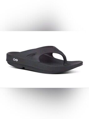 OOFOS Black Thong Sandal M11/W13